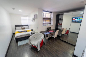 Cosy top floor studio available near the city!